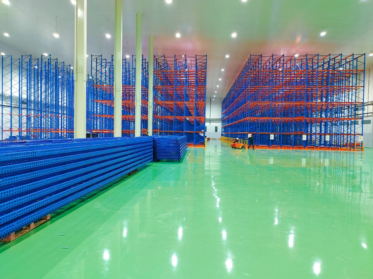 Supplier rak drive-in Perkasa Racking TAP — Instalasi Rak Drive-In yang Aman dan Benar
