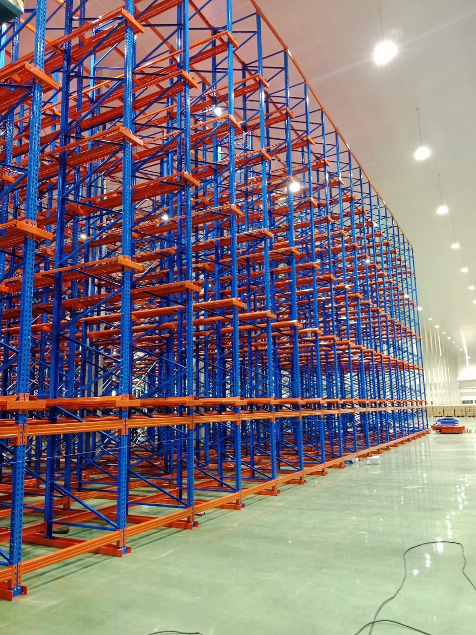 Supplier rak drive-in Perkasa Racking TAP — Pengiriman & Instalasi Rak Drive-In dari Supplier